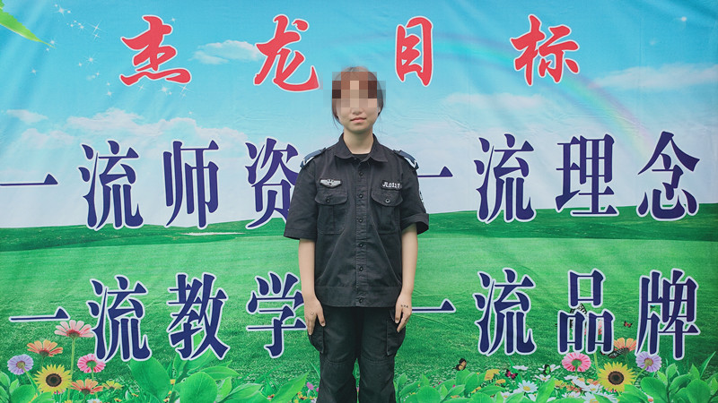 长沙县杰龙青少年特训学校青少年叛逆学校《新疆早恋少女的蜕变》